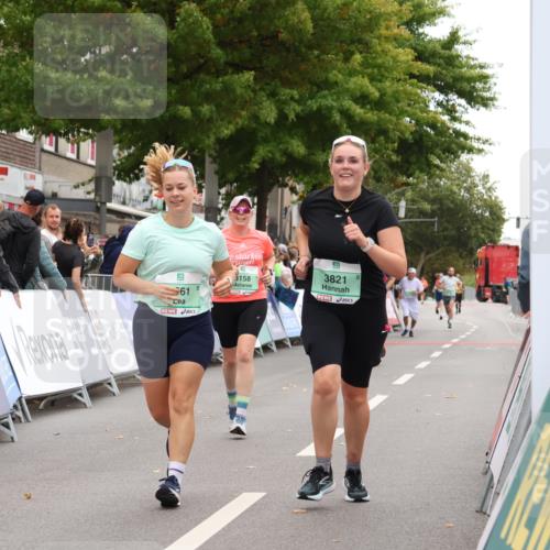 21.09.2025 - PSD Bank Halbmarathon Strokosch-Dieckow http://msf.ph/oto/8937990 21.09.2025 12:38:55 Ziel 3158, 3821, 3861 meine-sportfotos.de