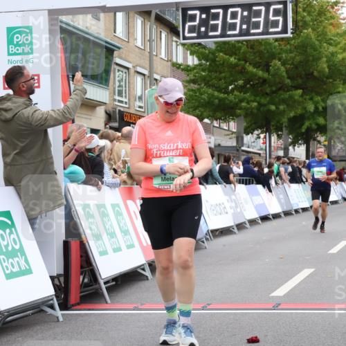 21.09.2025 - PSD Bank Halbmarathon Strokosch-Dieckow http://msf.ph/oto/8938000 21.09.2025 12:38:59 Ziel 3158, 3197, 3821, 3861 meine-sportfotos.de