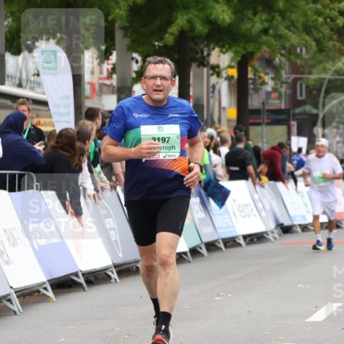 21.09.2025 - PSD Bank Halbmarathon Strokosch-Dieckow http://msf.ph/oto/8938002 21.09.2025 12:39:00 Ziel 3158, 3197, 3821, 3861 meine-sportfotos.de