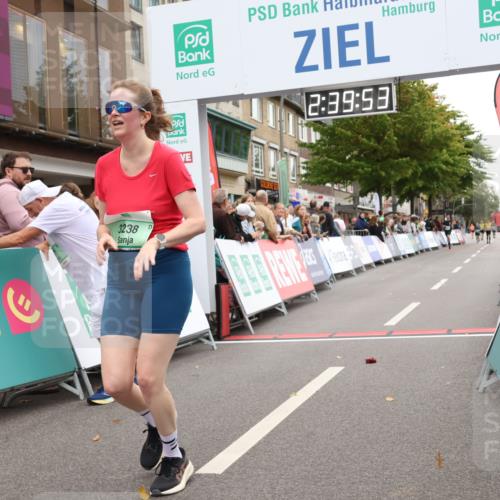 21.09.2025 - PSD Bank Halbmarathon Strokosch-Dieckow http://msf.ph/oto/8938028 21.09.2025 12:39:17 Ziel 3238, 3280 meine-sportfotos.de
