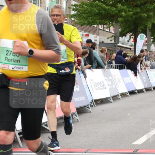 21.09.2025 - PSD Bank Halbmarathon Strokosch-Dieckow http://msf.ph/oto/8938052 21.09.2025 12:39:39 Ziel 2709, 2765, 3566, 3623 meine-sportfotos.de