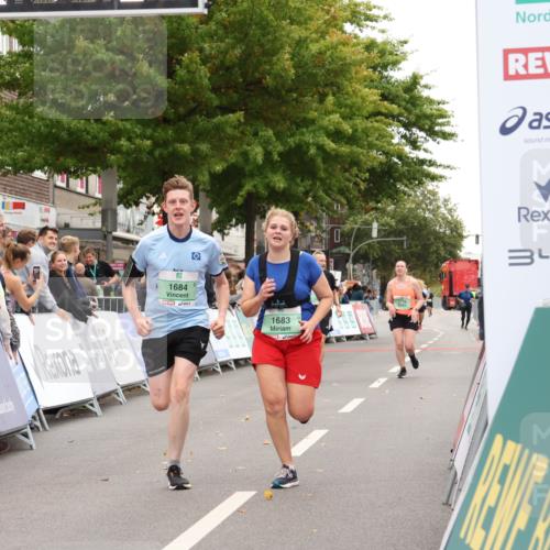 21.09.2025 - PSD Bank Halbmarathon Strokosch-Dieckow http://msf.ph/oto/8938084 21.09.2025 12:40:48 Ziel 1683, 1684 meine-sportfotos.de