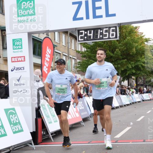 21.09.2025 - PSD Bank Halbmarathon Strokosch-Dieckow http://msf.ph/oto/8938120 21.09.2025 12:41:19 Ziel 1291, 1293, 3459, 3676 meine-sportfotos.de