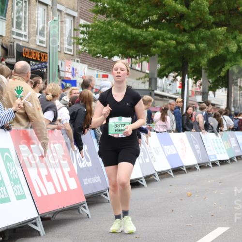 21.09.2025 - PSD Bank Halbmarathon Strokosch-Dieckow http://msf.ph/oto/8938220 21.09.2025 12:44:03 Ziel 3584, 3877 meine-sportfotos.de