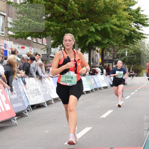 21.09.2025 - PSD Bank Halbmarathon Strokosch-Dieckow http://msf.ph/oto/8938244 21.09.2025 12:44:26 Ziel 1516, 3714, 3744 meine-sportfotos.de
