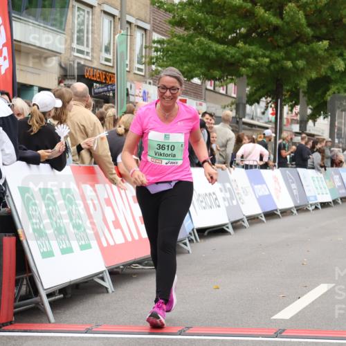 21.09.2025 - PSD Bank Halbmarathon Strokosch-Dieckow http://msf.ph/oto/8938271 21.09.2025 12:45:27 Ziel 3610 meine-sportfotos.de