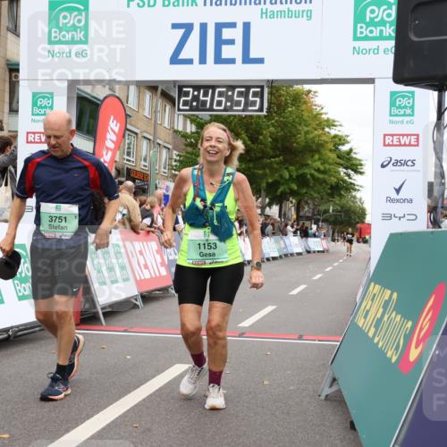 21.09.2025 - PSD Bank Halbmarathon Strokosch-Dieckow http://msf.ph/oto/8938306 21.09.2025 12:46:19 Ziel 1153, 3589, 3751 meine-sportfotos.de