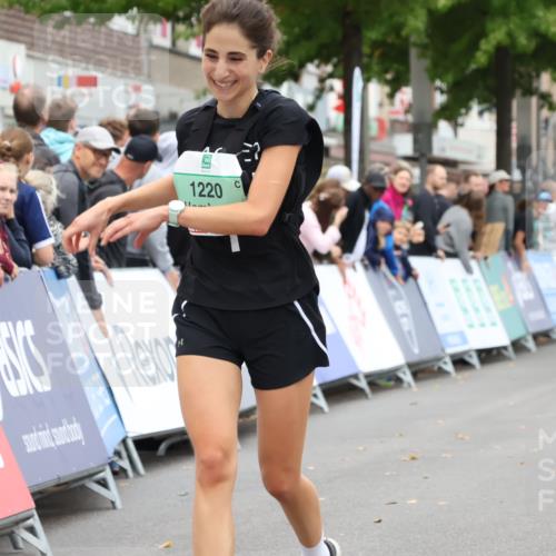 21.09.2025 - PSD Bank Halbmarathon Strokosch-Dieckow http://msf.ph/oto/8938311 21.09.2025 12:46:33 Ziel 1220 meine-sportfotos.de