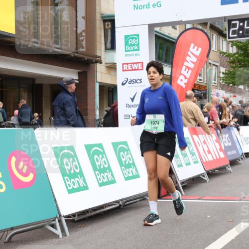 21.09.2025 - PSD Bank Halbmarathon Strokosch-Dieckow http://msf.ph/oto/8938350 21.09.2025 12:48:04 Ziel 1280, 1974, 3579 meine-sportfotos.de