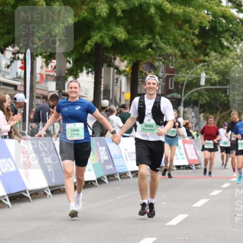 21.09.2025 - PSD Bank Halbmarathon Strokosch-Dieckow http://msf.ph/oto/8938398 21.09.2025 12:49:43 Ziel 1006, 3699 meine-sportfotos.de