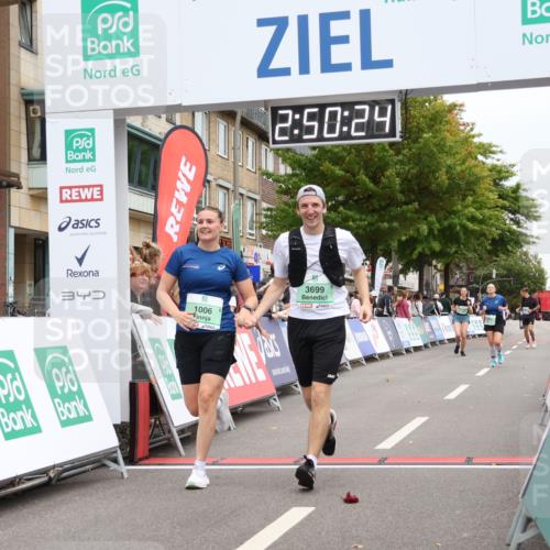21.09.2025 - PSD Bank Halbmarathon Strokosch-Dieckow http://msf.ph/oto/8938405 21.09.2025 12:49:48 Ziel 1006, 3699, 4060 meine-sportfotos.de