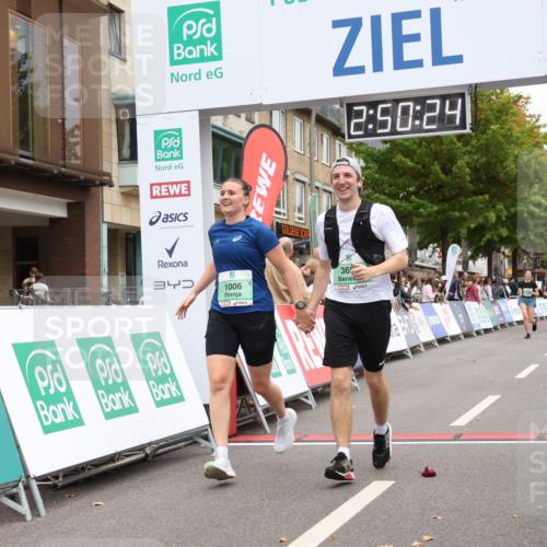 21.09.2025 - PSD Bank Halbmarathon Strokosch-Dieckow http://msf.ph/oto/8938406 21.09.2025 12:49:48 Ziel 1006, 3699, 4060 meine-sportfotos.de