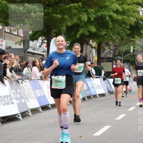 21.09.2025 - PSD Bank Halbmarathon Strokosch-Dieckow http://msf.ph/oto/8938407 21.09.2025 12:49:51 Ziel 1006, 3303, 3699, 4060 meine-sportfotos.de
