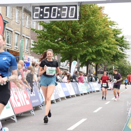 21.09.2025 - PSD Bank Halbmarathon Strokosch-Dieckow http://msf.ph/oto/8938410 21.09.2025 12:49:54 Ziel 1006, 3303, 3699, 4060 meine-sportfotos.de