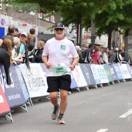 21.09.2025 - PSD Bank Halbmarathon Strokosch-Dieckow http://msf.ph/oto/8938425 21.09.2025 12:50:05 Ziel 1865, 3985, 3992 meine-sportfotos.de