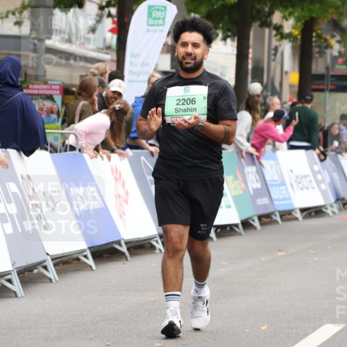 21.09.2025 - PSD Bank Halbmarathon Strokosch-Dieckow http://msf.ph/oto/8938451 21.09.2025 12:51:21 Ziel 2206 meine-sportfotos.de