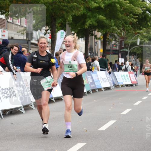 21.09.2025 - PSD Bank Halbmarathon Strokosch-Dieckow http://msf.ph/oto/8938461 21.09.2025 12:51:42 Ziel 1381, 3891 meine-sportfotos.de