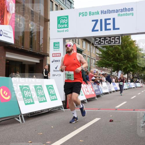 21.09.2025 - PSD Bank Halbmarathon Strokosch-Dieckow http://msf.ph/oto/8938481 21.09.2025 12:52:19 Ziel 3574, 3808 meine-sportfotos.de