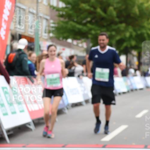 21.09.2025 - PSD Bank Halbmarathon Strokosch-Dieckow http://msf.ph/oto/8938583 21.09.2025 12:54:44 Ziel 1274, 3341, 3764, 3804, 3805 meine-sportfotos.de