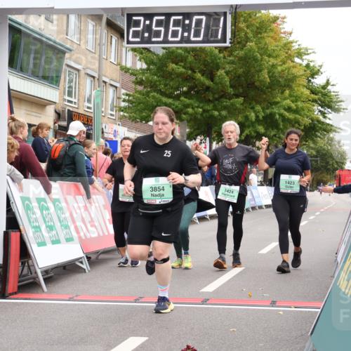 21.09.2025 - PSD Bank Halbmarathon Strokosch-Dieckow http://msf.ph/oto/8938591 21.09.2025 12:55:25 Ziel 1422, 1423, 1424, 1425, 3854 meine-sportfotos.de