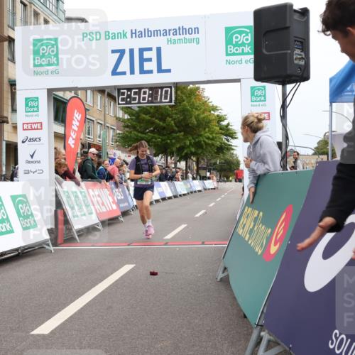 21.09.2025 - PSD Bank Halbmarathon Strokosch-Dieckow http://msf.ph/oto/8938617 21.09.2025 12:57:34 Ziel 1047 meine-sportfotos.de