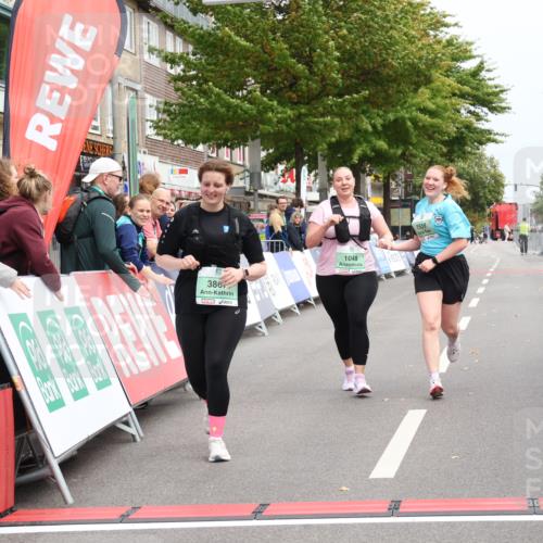 21.09.2025 - PSD Bank Halbmarathon Strokosch-Dieckow http://msf.ph/oto/8938686 21.09.2025 13:02:59 Ziel 1048, 1559, 3867 meine-sportfotos.de