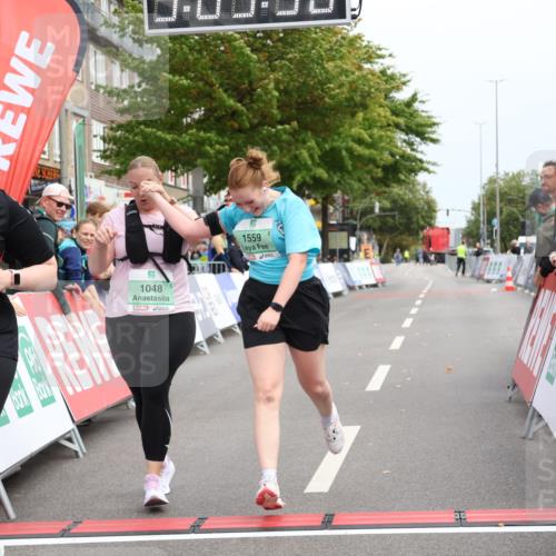 21.09.2025 - PSD Bank Halbmarathon Strokosch-Dieckow http://msf.ph/oto/8938689 21.09.2025 13:03:01 Ziel 1048, 1559, 3867 meine-sportfotos.de