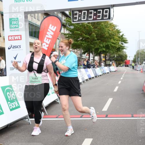21.09.2025 - PSD Bank Halbmarathon Strokosch-Dieckow http://msf.ph/oto/8938692 21.09.2025 13:03:02 Ziel 1048, 1559, 3867 meine-sportfotos.de