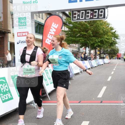 21.09.2025 - PSD Bank Halbmarathon Strokosch-Dieckow http://msf.ph/oto/8938693 21.09.2025 13:03:02 Ziel 1048, 1559, 3867 meine-sportfotos.de