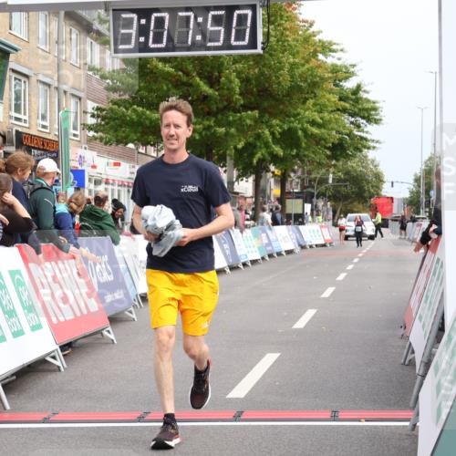 21.09.2025 - PSD Bank Halbmarathon Strokosch-Dieckow http://msf.ph/oto/8938762 21.09.2025 13:07:14 Ziel 3810 meine-sportfotos.de