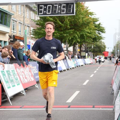 21.09.2025 - PSD Bank Halbmarathon Strokosch-Dieckow http://msf.ph/oto/8938763 21.09.2025 13:07:14 Ziel 3810 meine-sportfotos.de