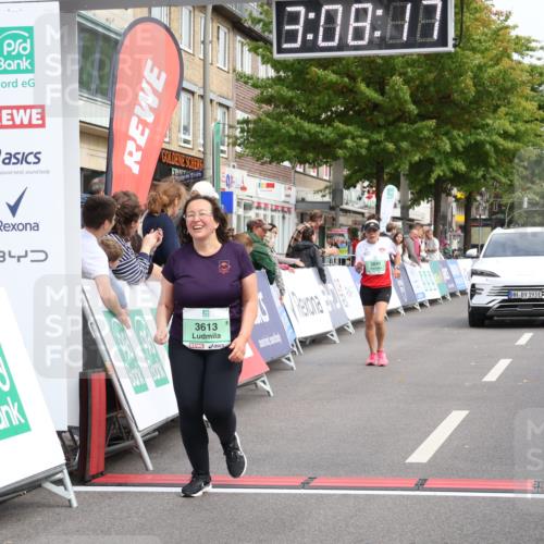 21.09.2025 - PSD Bank Halbmarathon Strokosch-Dieckow http://msf.ph/oto/8938770 21.09.2025 13:07:41 Ziel 3613, 3841 meine-sportfotos.de
