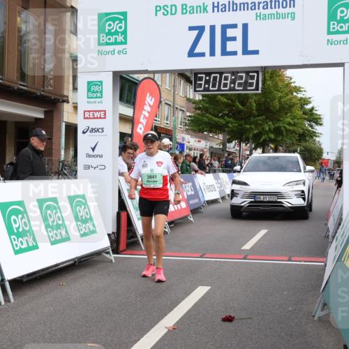 21.09.2025 - PSD Bank Halbmarathon Strokosch-Dieckow http://msf.ph/oto/8938779 21.09.2025 13:07:47 Ziel 3613, 3841 meine-sportfotos.de