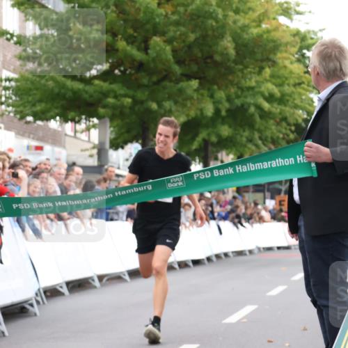 21.09.2025 - PSD Bank Halbmarathon Strokosch-Dieckow http://msf.ph/oto/8938781 21.09.2025 10:24:51 Ziel 350 meine-sportfotos.de