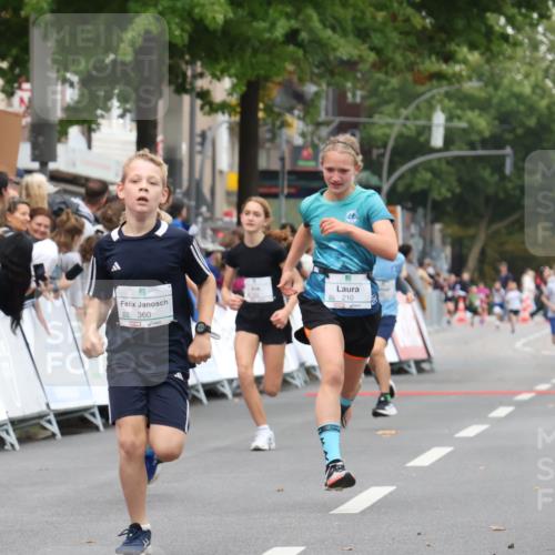 21.09.2025 - PSD Bank Halbmarathon Strokosch-Dieckow http://msf.ph/oto/8938876 21.09.2025 10:26:56 Ziel 143, 152, 210, 222, 283, 297, 360, 396 meine-sportfotos.de
