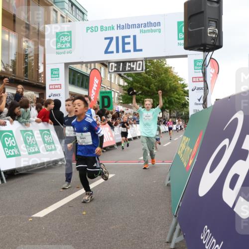 21.09.2025 - PSD Bank Halbmarathon Strokosch-Dieckow http://msf.ph/oto/8939069 21.09.2025 10:29:11 Ziel 134, 155, 167, 168, 196, 212, 267, 294, 412, 443, 452 meine-sportfotos.de