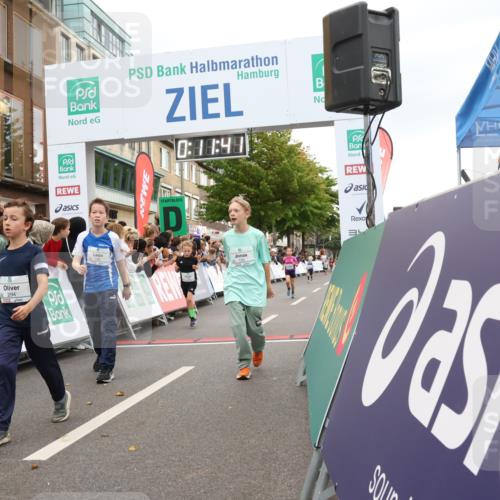 21.09.2025 - PSD Bank Halbmarathon Strokosch-Dieckow http://msf.ph/oto/8939071 21.09.2025 10:29:12 Ziel 134, 155, 167, 168, 196, 212, 267, 294, 443, 452 meine-sportfotos.de