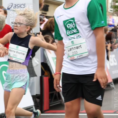 21.09.2025 - PSD Bank Halbmarathon Strokosch-Dieckow http://msf.ph/oto/8939109 21.09.2025 10:29:33 Ziel 166, 233, 250, 261, 301, 345, 381, 406, 434 meine-sportfotos.de