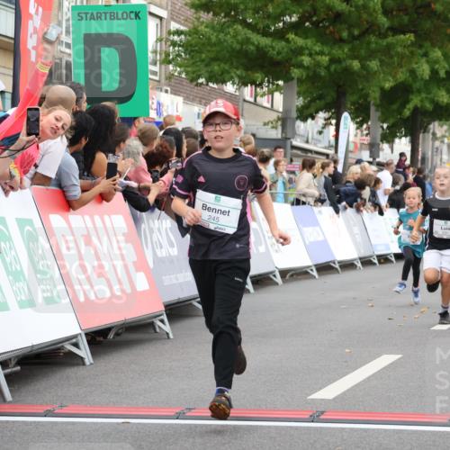 21.09.2025 - PSD Bank Halbmarathon Strokosch-Dieckow http://msf.ph/oto/8939168 21.09.2025 10:30:16 Ziel 140, 141, 145, 231, 234, 245, 448 meine-sportfotos.de