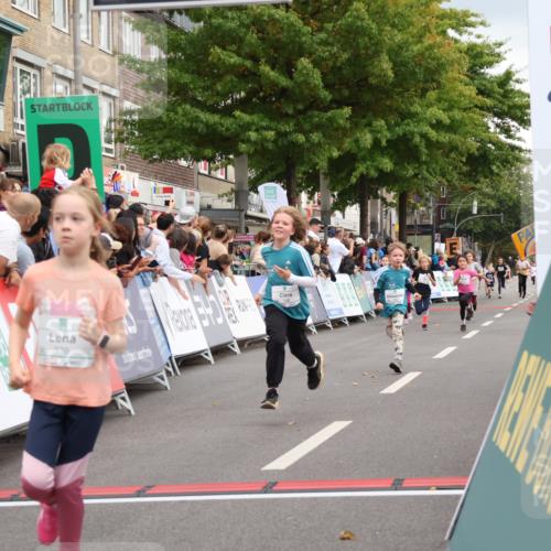 21.09.2025 - PSD Bank Halbmarathon Strokosch-Dieckow http://msf.ph/oto/8939263 21.09.2025 10:31:30 Ziel 139, 147, 148, 311, 376, 387 meine-sportfotos.de