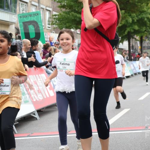 21.09.2025 - PSD Bank Halbmarathon Strokosch-Dieckow http://msf.ph/oto/8939456 21.09.2025 10:36:11 Ziel 182, 184, 187, 290 meine-sportfotos.de