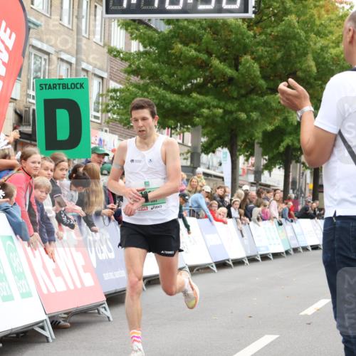 21.09.2025 - PSD Bank Halbmarathon Strokosch-Dieckow http://msf.ph/oto/8939488 21.09.2025 11:09:54 Ziel 1303 meine-sportfotos.de