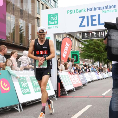 21.09.2025 - PSD Bank Halbmarathon Strokosch-Dieckow http://msf.ph/oto/8939534 21.09.2025 11:16:37 Ziel 1834 meine-sportfotos.de