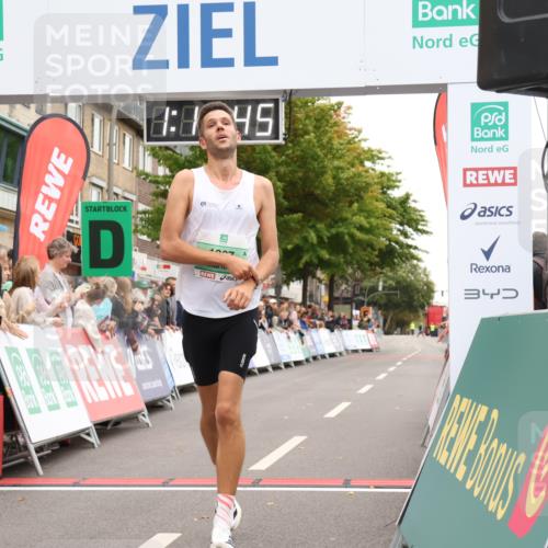 21.09.2025 - PSD Bank Halbmarathon Strokosch-Dieckow http://msf.ph/oto/8939601 21.09.2025 11:19:08 Ziel 1307 meine-sportfotos.de