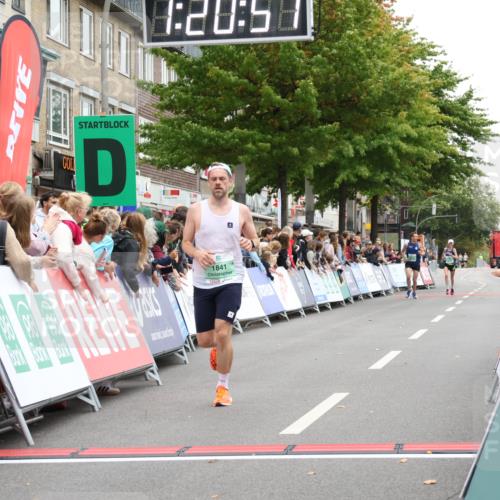 21.09.2025 - PSD Bank Halbmarathon Strokosch-Dieckow http://msf.ph/oto/8939623 21.09.2025 11:20:14 Ziel 1823, 1841 meine-sportfotos.de