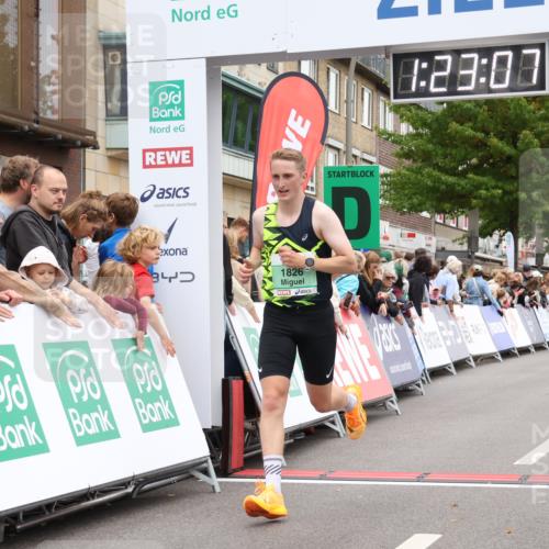 21.09.2025 - PSD Bank Halbmarathon Strokosch-Dieckow http://msf.ph/oto/8939685 21.09.2025 11:22:30 Ziel 1826 meine-sportfotos.de