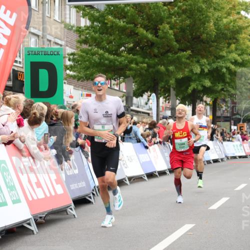 21.09.2025 - PSD Bank Halbmarathon Strokosch-Dieckow http://msf.ph/oto/8939739 21.09.2025 11:24:21 Ziel 1088, 1667, 1847 meine-sportfotos.de