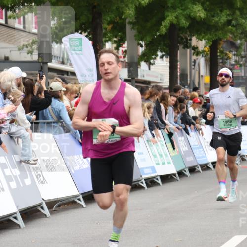21.09.2025 - PSD Bank Halbmarathon Strokosch-Dieckow http://msf.ph/oto/8939765 21.09.2025 11:24:42 Ziel 1845, 1989, 3913, 3914 meine-sportfotos.de
