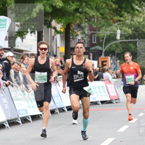 21.09.2025 - PSD Bank Halbmarathon Strokosch-Dieckow http://msf.ph/oto/8939799 21.09.2025 11:25:32 Ziel 1608, 1627 meine-sportfotos.de