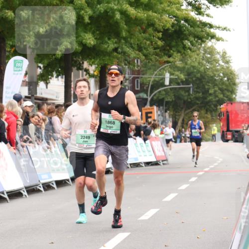 21.09.2025 - PSD Bank Halbmarathon Strokosch-Dieckow http://msf.ph/oto/8939826 21.09.2025 11:26:14 Ziel 1868, 2249 meine-sportfotos.de